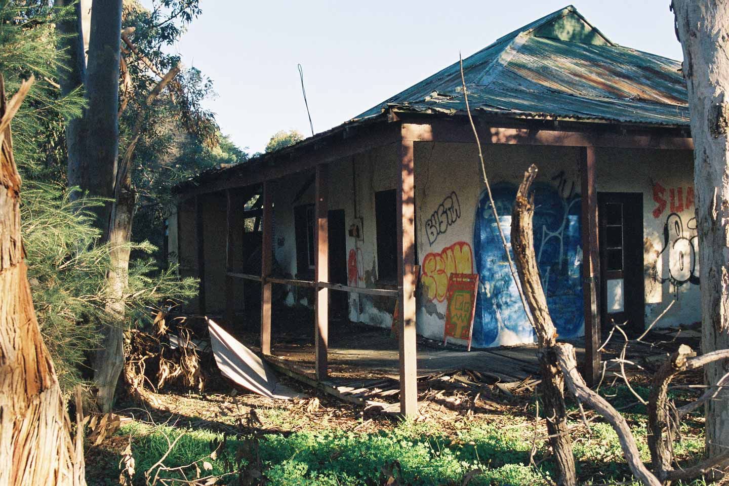 abandoned gnarabup house exterior